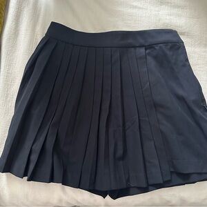NWT Abercrombie & Fitch Pleated Skort